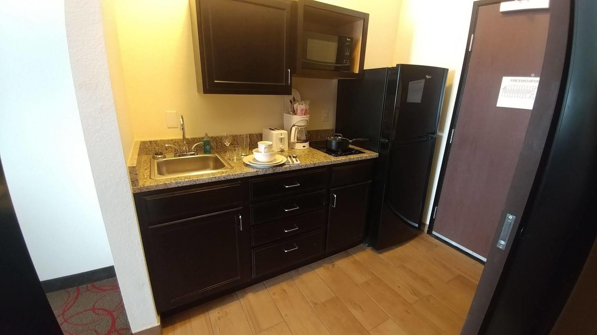 Watford City Inn At Hunters Run מראה חיצוני תמונה